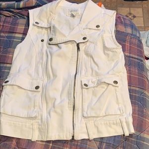 White sleeveless jean jacket